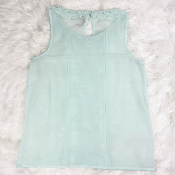 Lauren Conrad Sleeveless Blouse with Lacey Front Embellishment Size Small - Picture 5 of 5